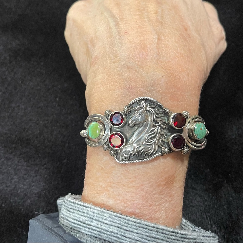 Sterling horse head cuff bracelett